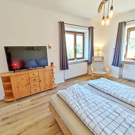 Lägenhet Appartments Am Waldbad - Unterm Nussbaum Rassnig