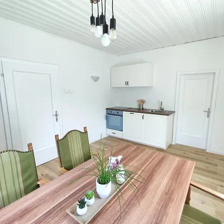 Lägenhet Appartments Am Waldbad - Unterm Nussbaum